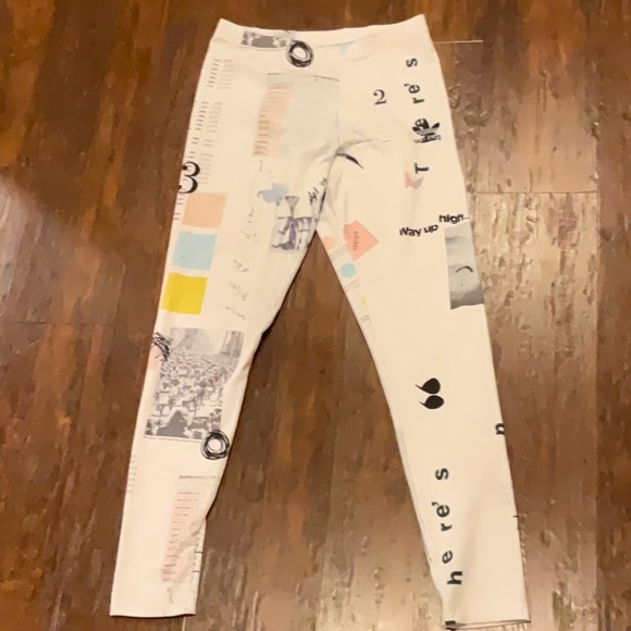 Adidas Small graphic pants. Women’s. - Picture 4 of 5